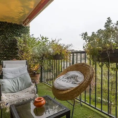 L'assomption De Charme Avec Balcon