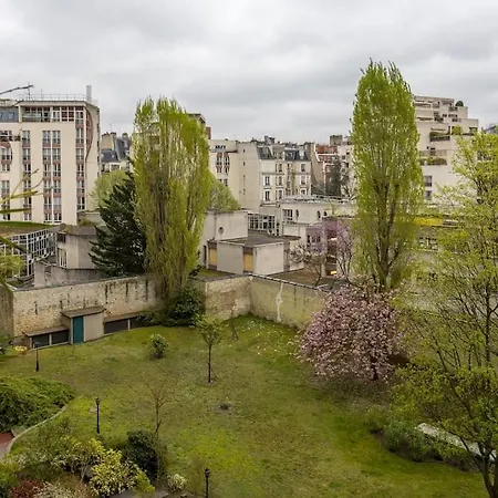 Апартаменты L'assomption De Charme Avec Balcon Париж